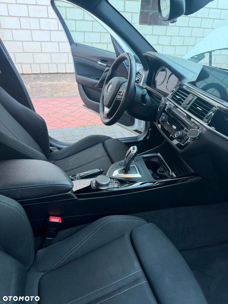 BMW Seria 1 118i - 13