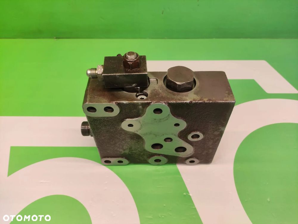 Zawór hamulca hydraulicznego 60749D 3797004M2 Massey Ferguson 7618 - 6