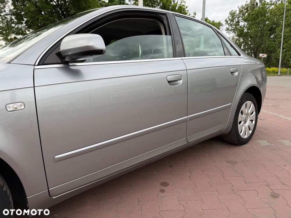 Audi A4 Limousine - 6