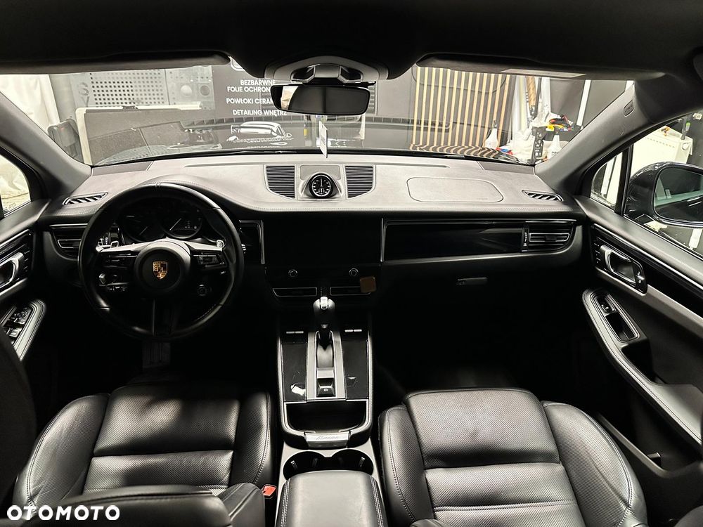 Porsche Macan Standard - 12