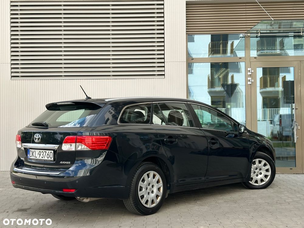 Toyota Avensis 1.6 Active - 3