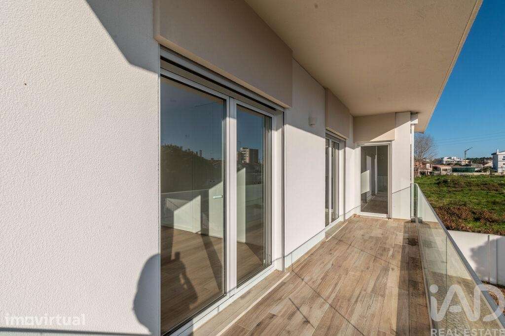 Moradia isolada T4 em Marinha Grande de 220,75 m2 - Grande imagem: 2/34