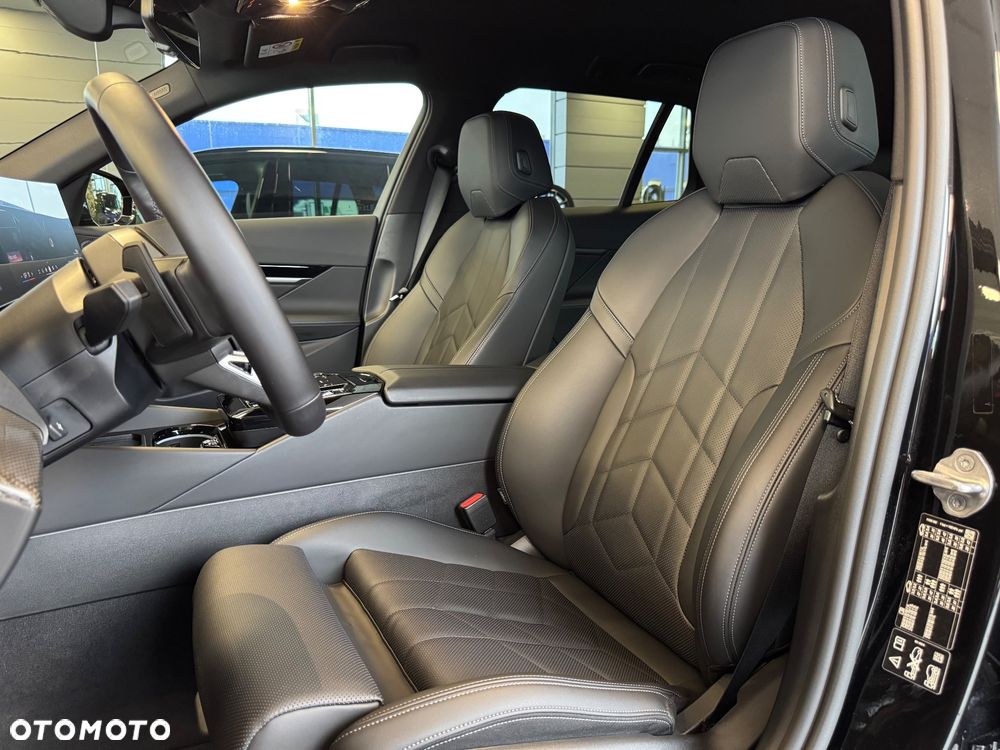 BMW Seria 5 520d xDrive - 14