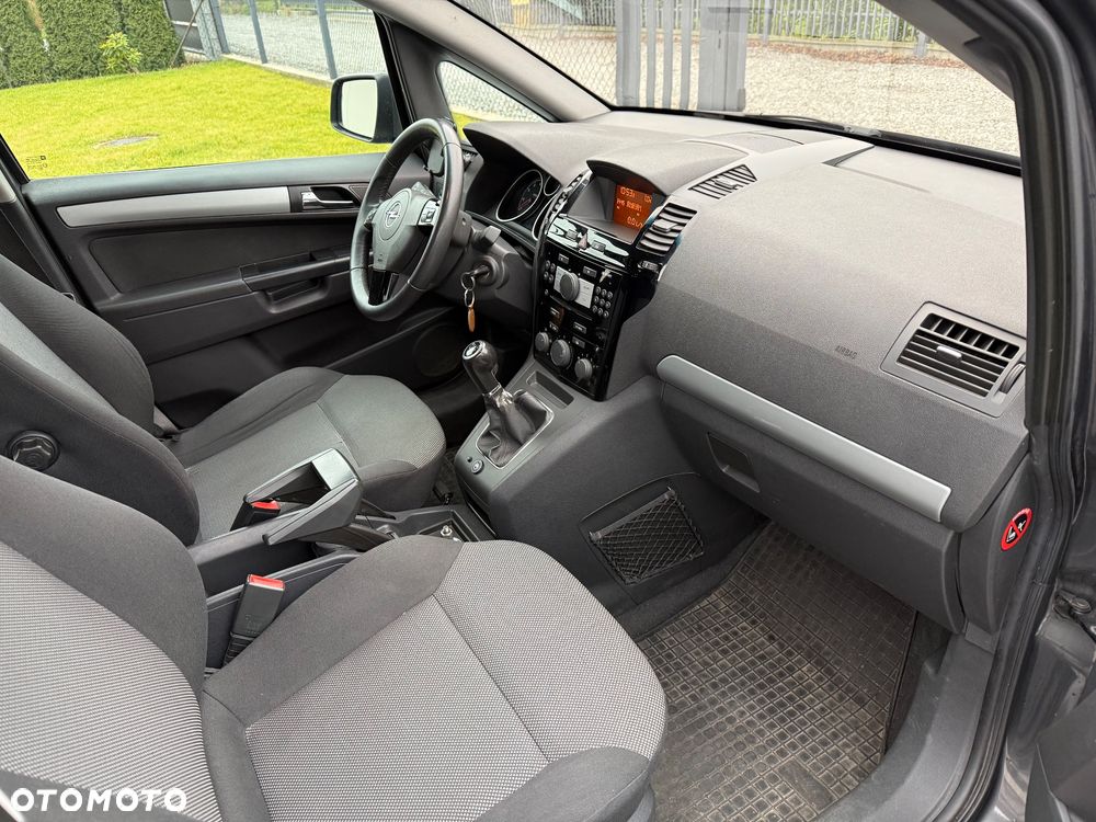 Opel Zafira 1.8 Family - 12