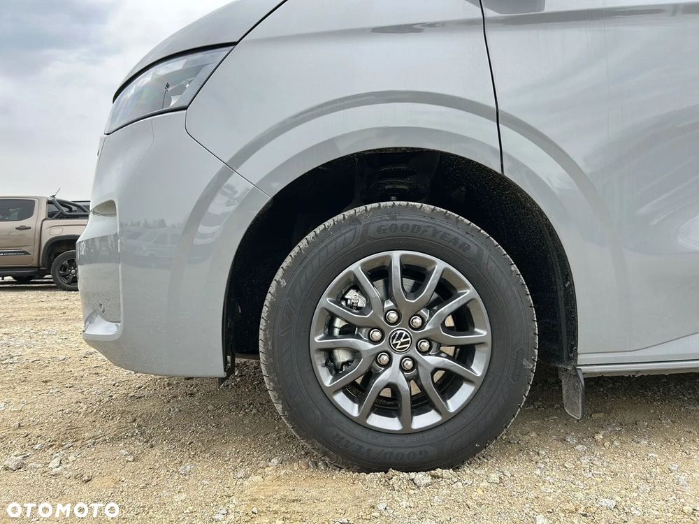 Volkswagen Caravelle - 36