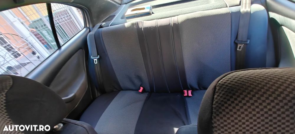 Skoda Octavia Tour 1.6 Sport - 8