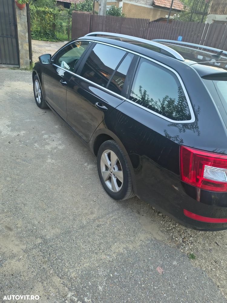 Skoda Octavia 2.0 TDI DSG Ambition - 5