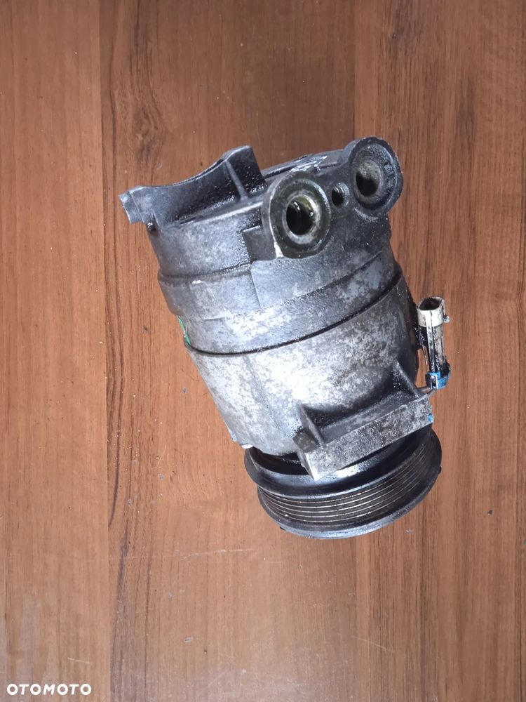 Sprężarka klimatyzacji	Opel Sintra Omega Vectra B		j639 6560298 - 4