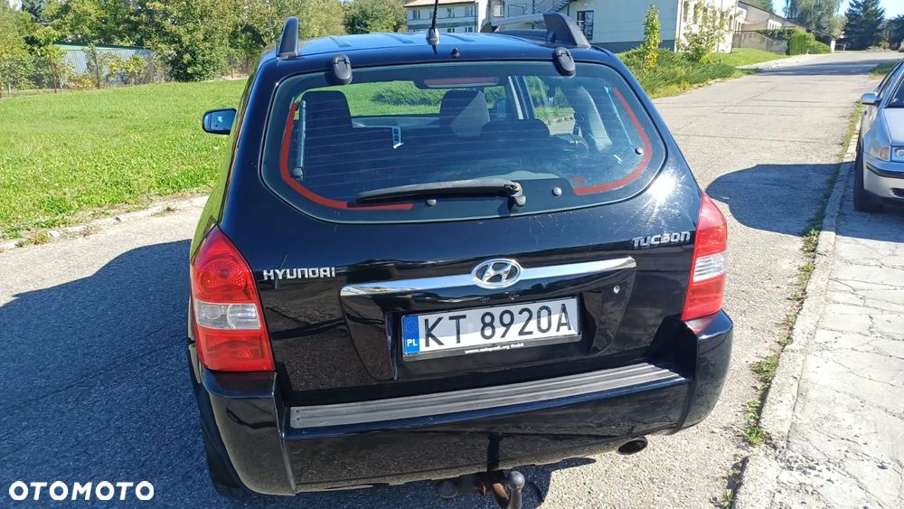 Hyundai Tucson 2.0 Comfort 2WD - 9