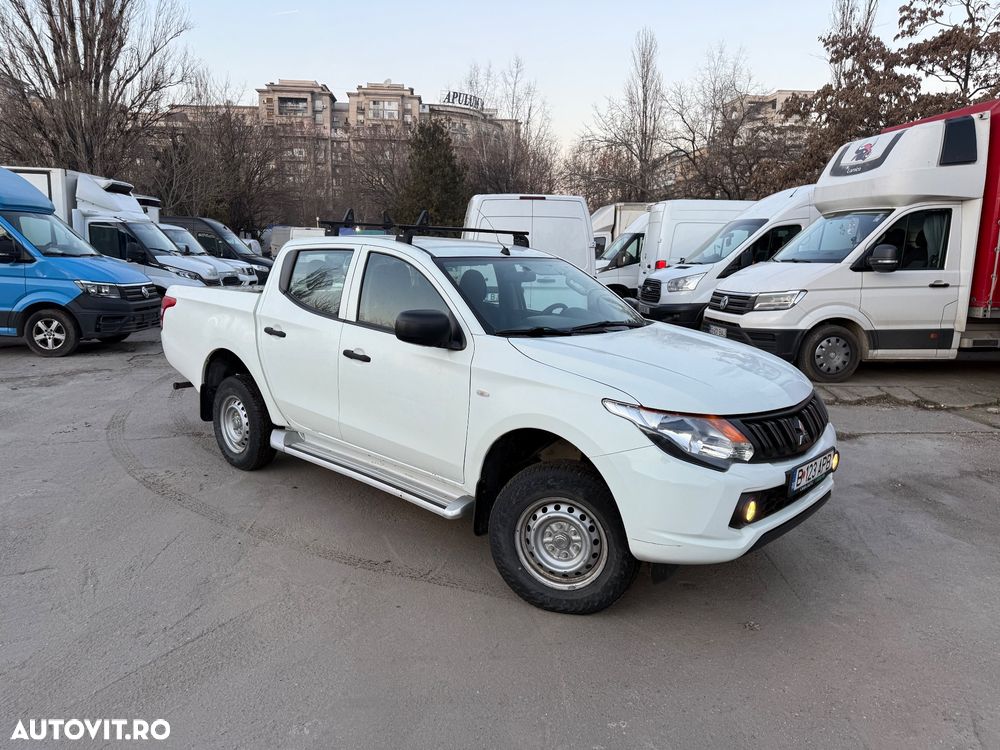 Mitsubishi L200 Double Cab 2.4 DI-D M/T Intense - 26