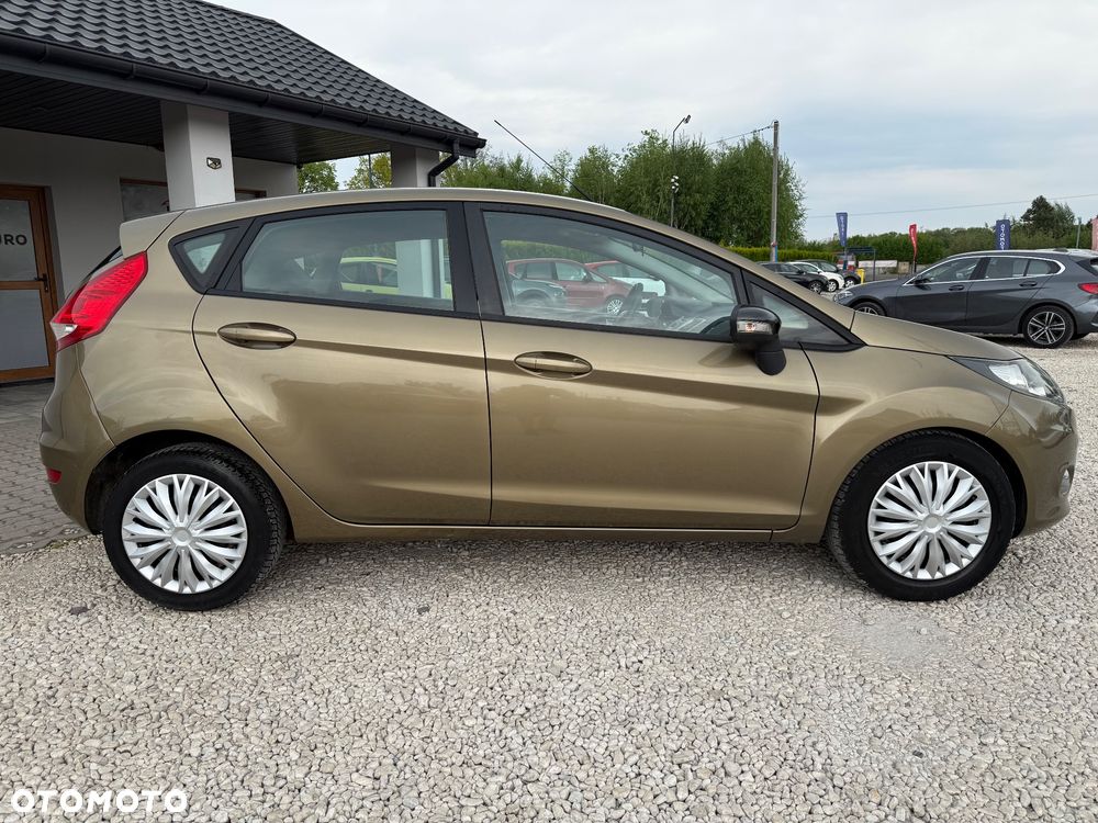 Ford Fiesta 1.25 Titanium EU5 - 10
