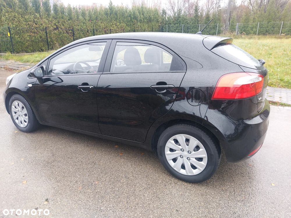 Kia Rio 1.2 Business Line - 2