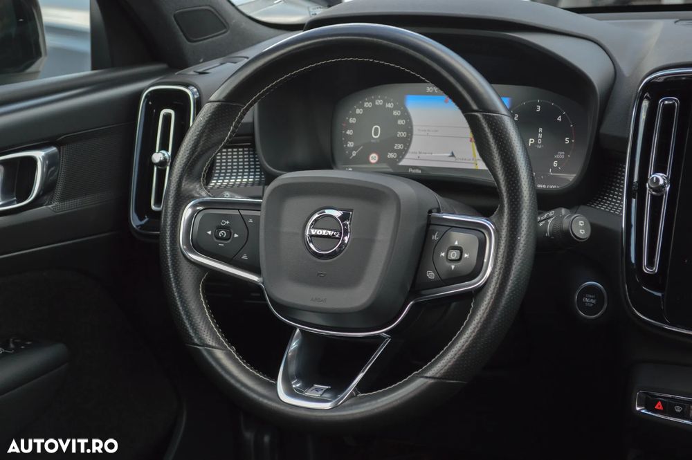 Volvo XC 40 D4 AWD R-Design - 17