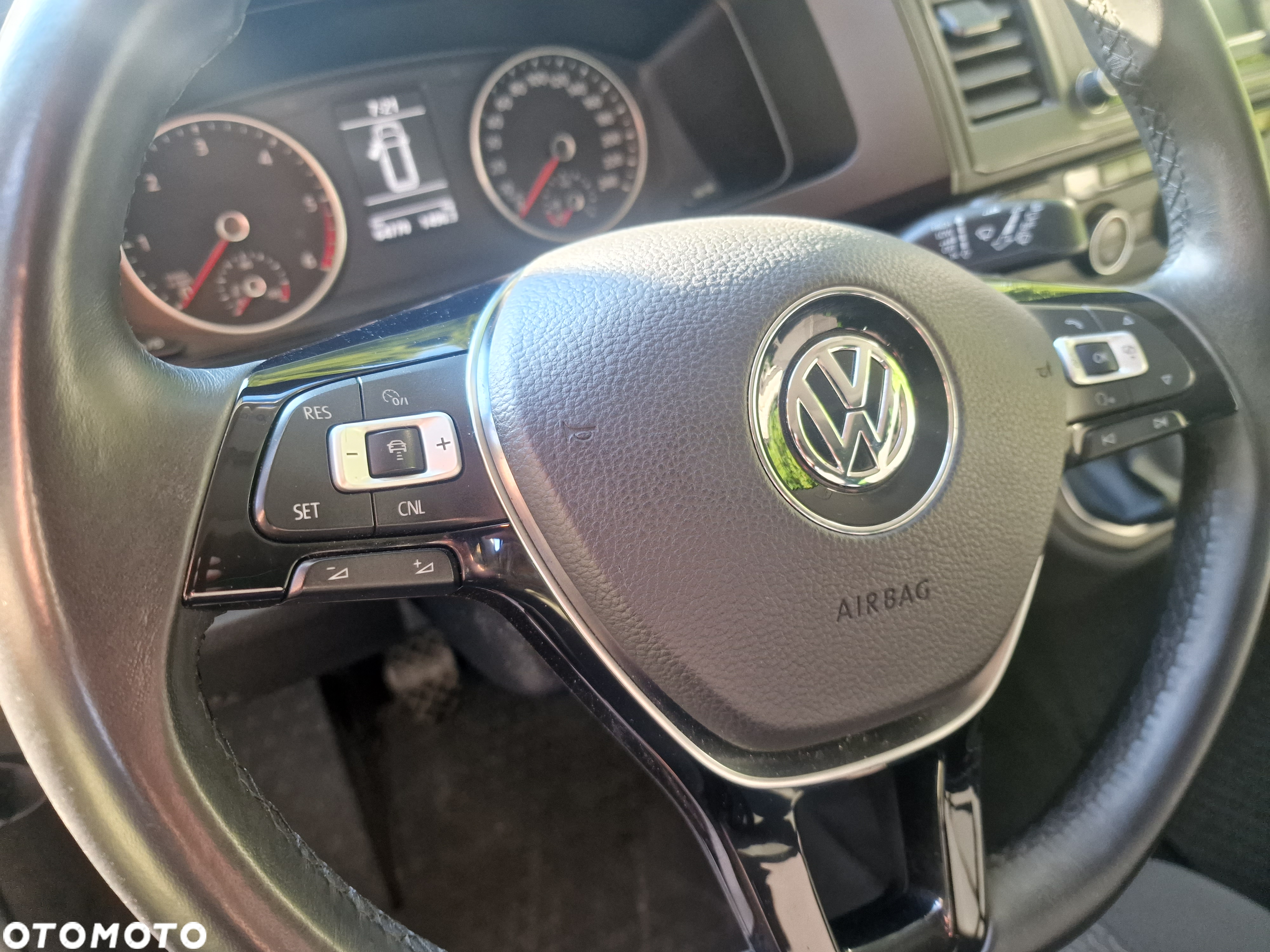 Volkswagen Multivan 2.0 TDI L1 Comfortline - 17