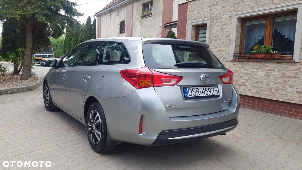 Toyota Auris - 17