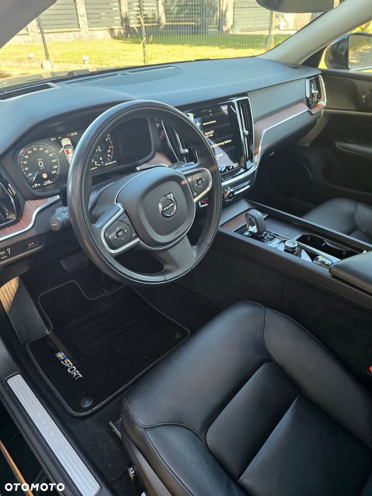Volvo S60 B5 B AWD R-Design - 17