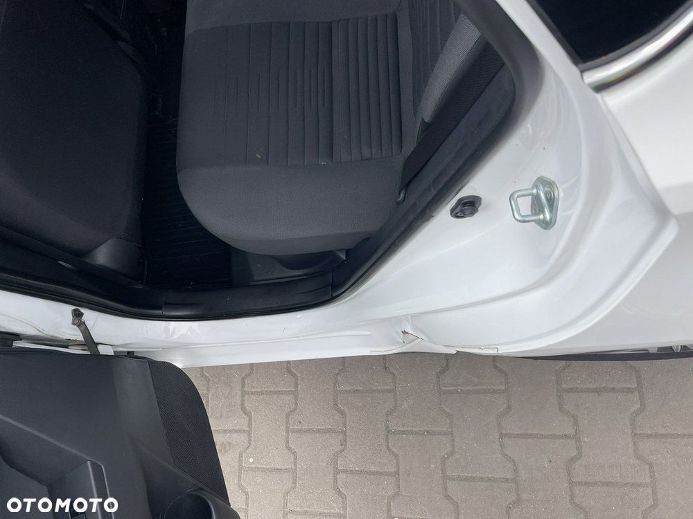 Toyota Auris Hybrid 135 Freestyle - 6