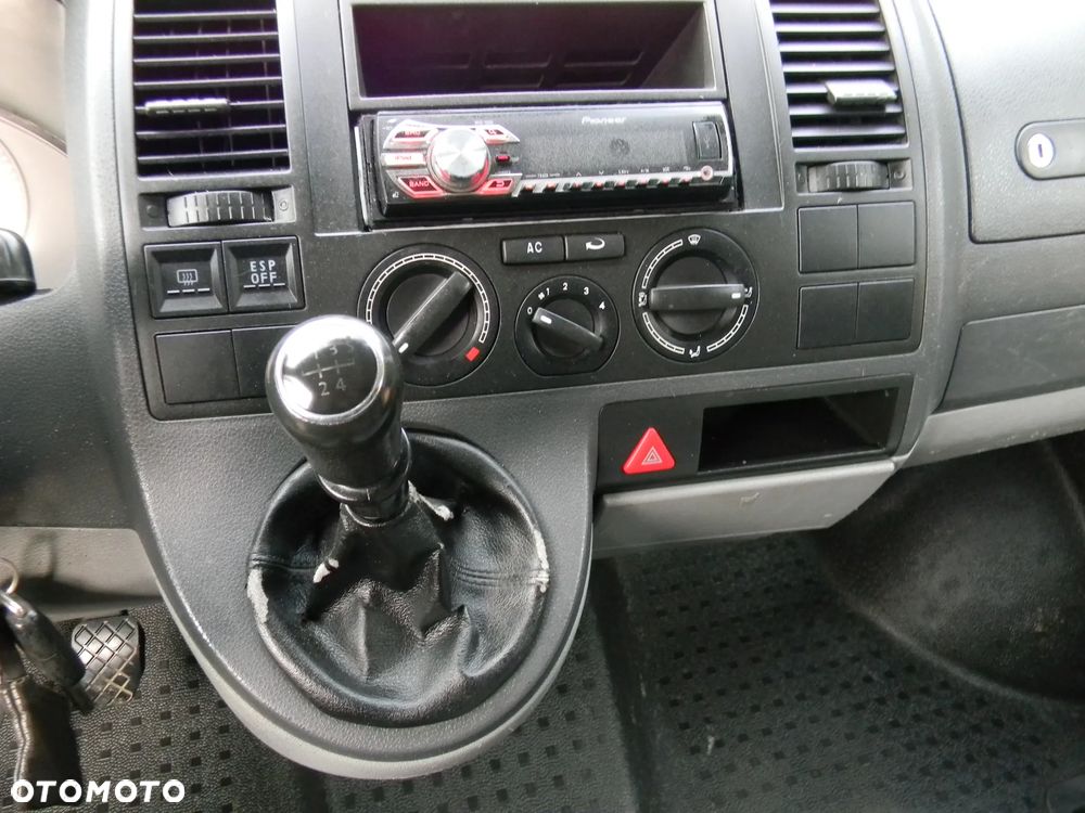 Volkswagen Transporter - 22