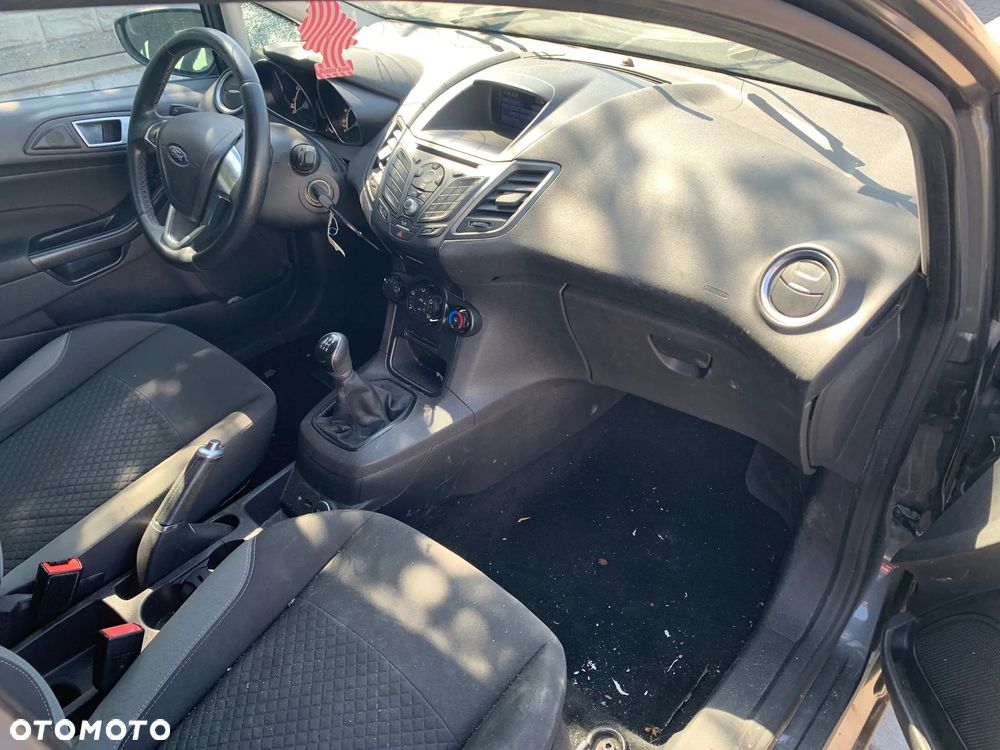 Ford Fiesta 1.25 Ambiente EU5 - 6