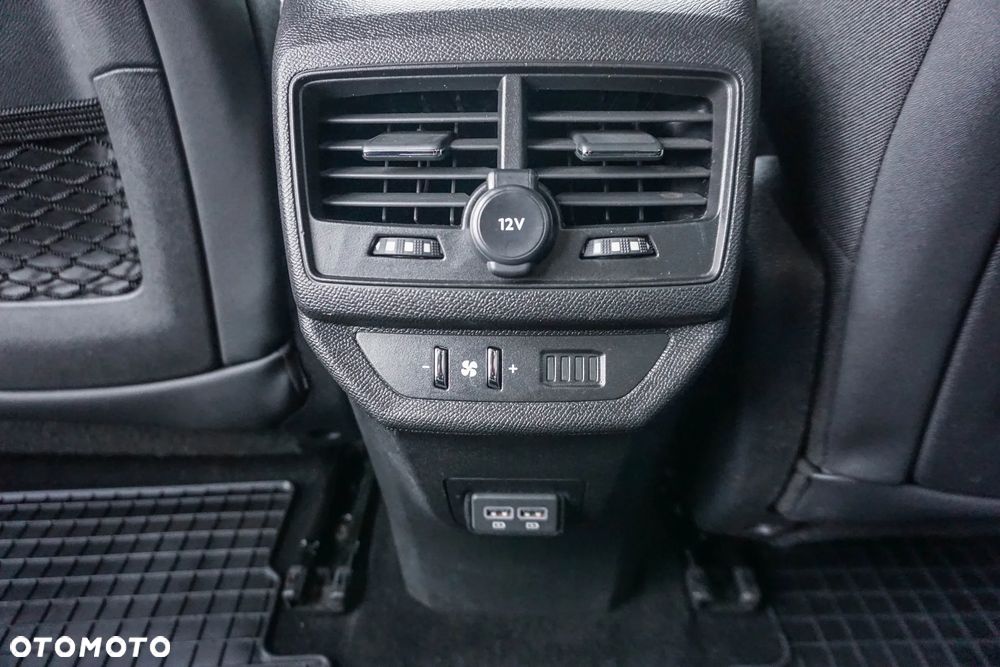 Peugeot 5008 1.2 PureTech mHEV GT S&S e-DCS6 - 32