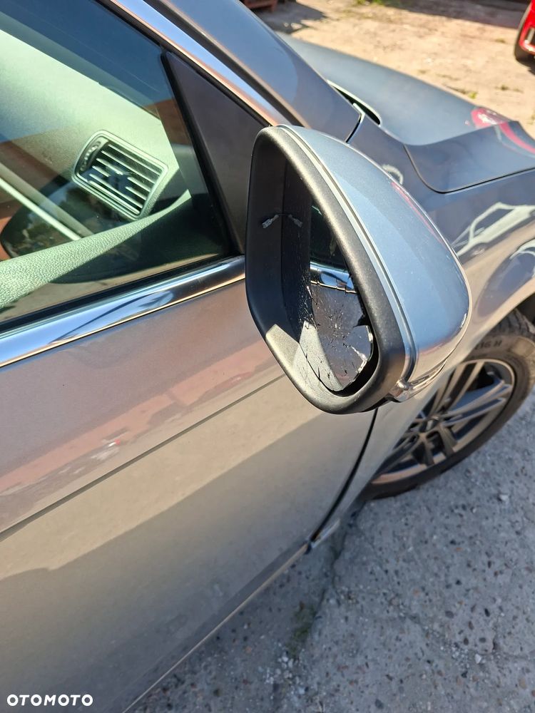 Volkswagen Passat 2.0 TDI DPF Comfortline - 9