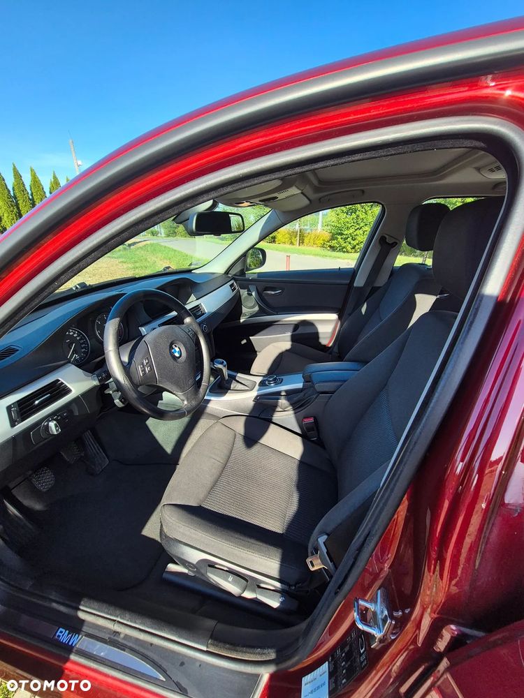 BMW Seria 3 320d - 10