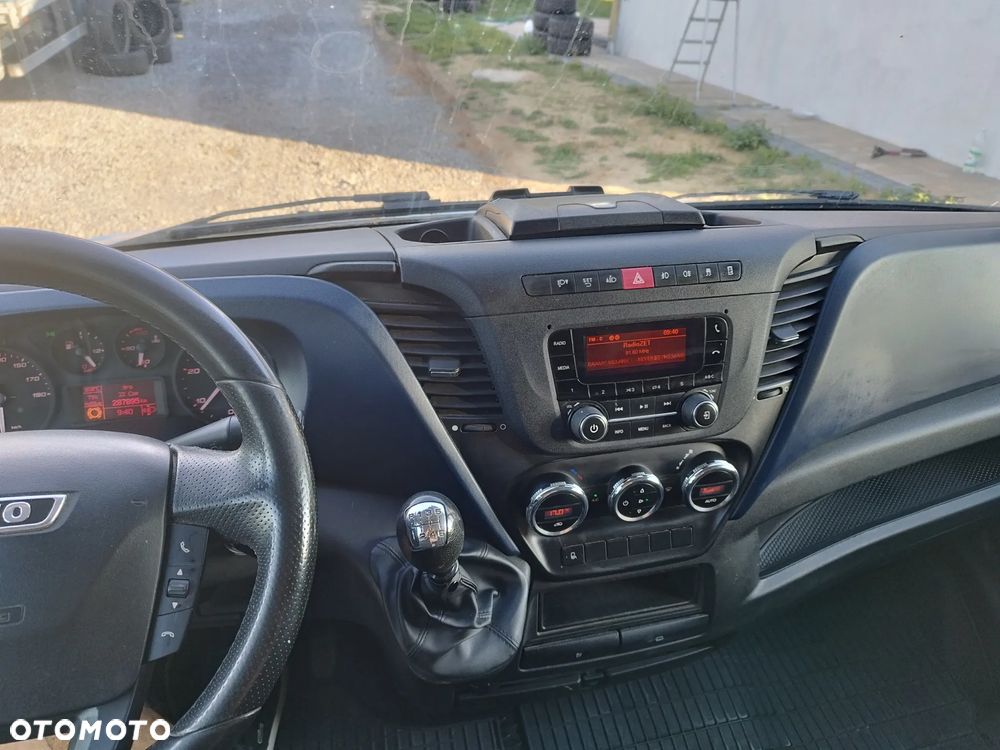 Iveco Furgon - 13
