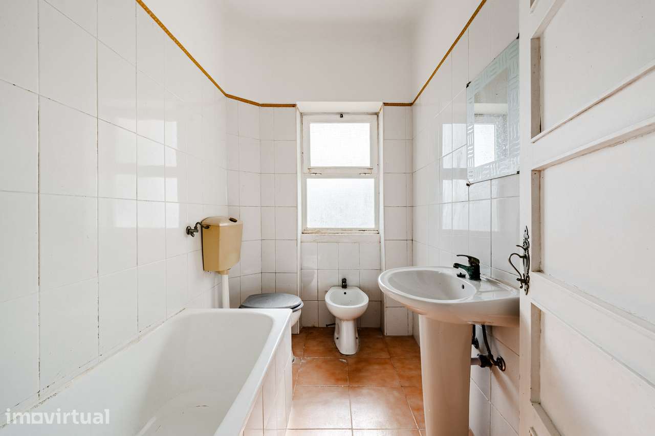 Apartamento T2 à venda na Rua General Humberto Delgado - Grande imagem: 4/18