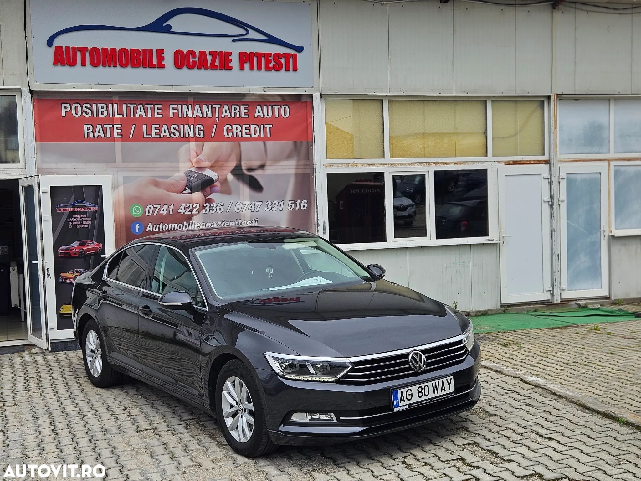 Volkswagen Passat - 1