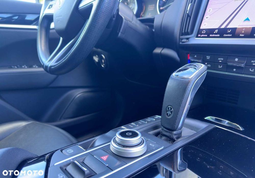 Maserati Levante - 22