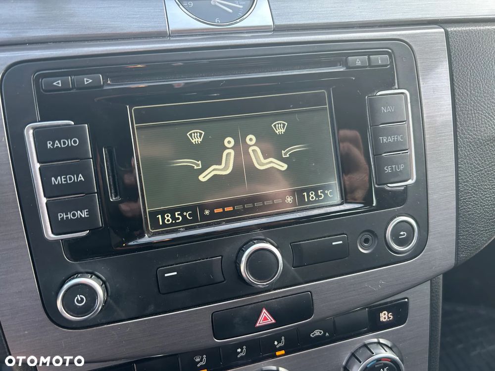 Volkswagen Passat 2.0 TDI Highline DSG - 14