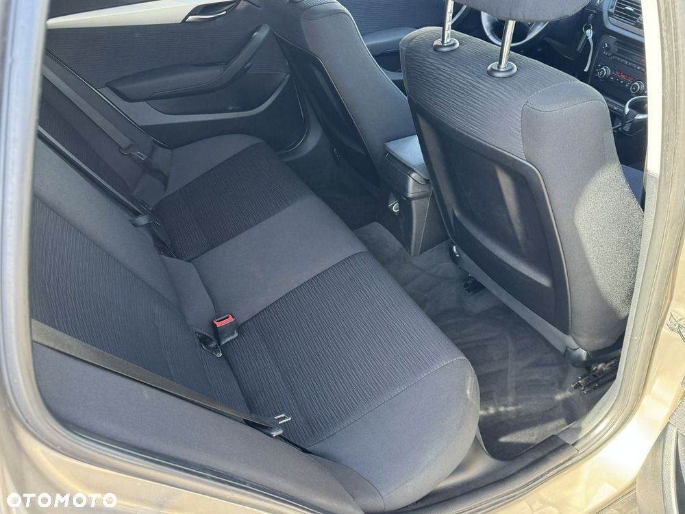 BMW X1 sDrive18d Sport Line - 8