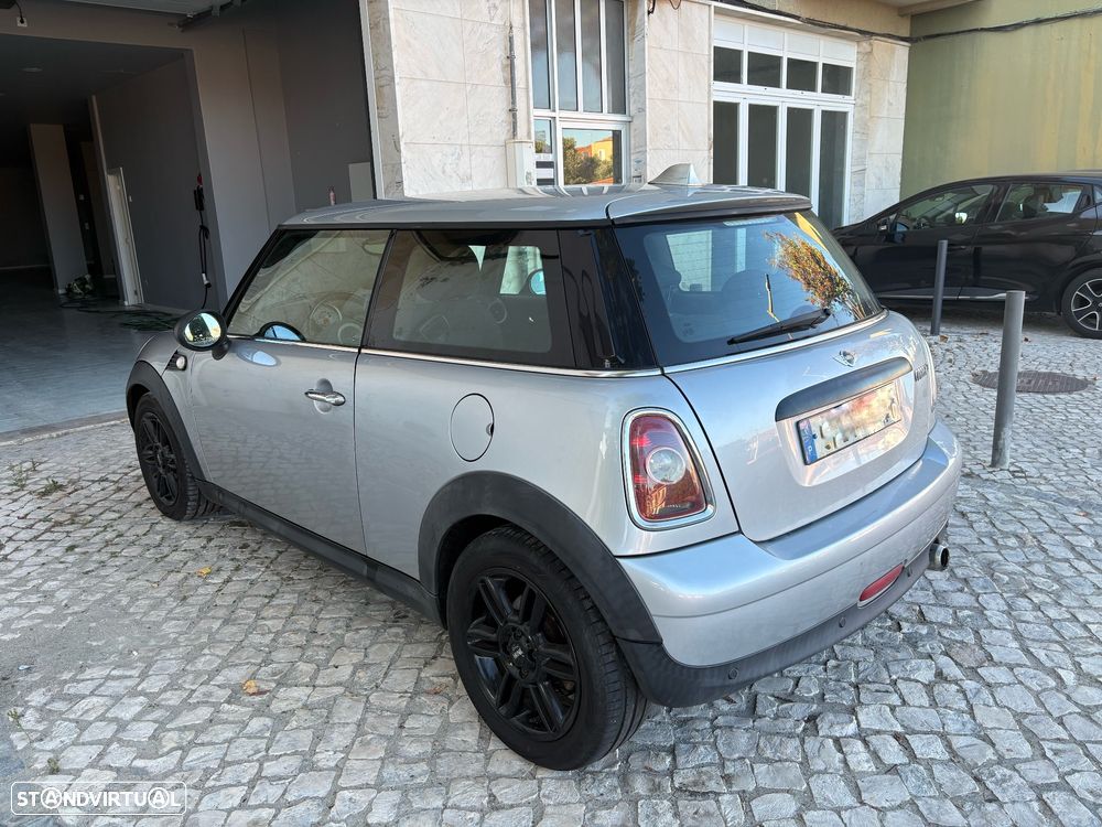 MINI 3 Portas One D - 4