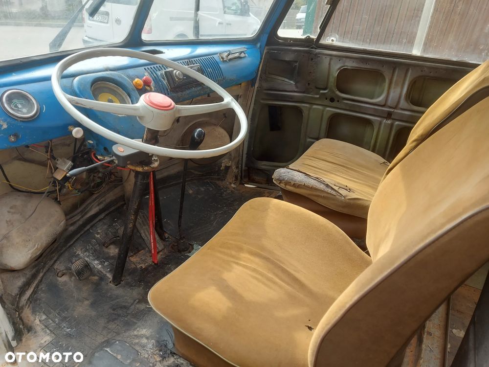 Volkswagen Transporter - 12