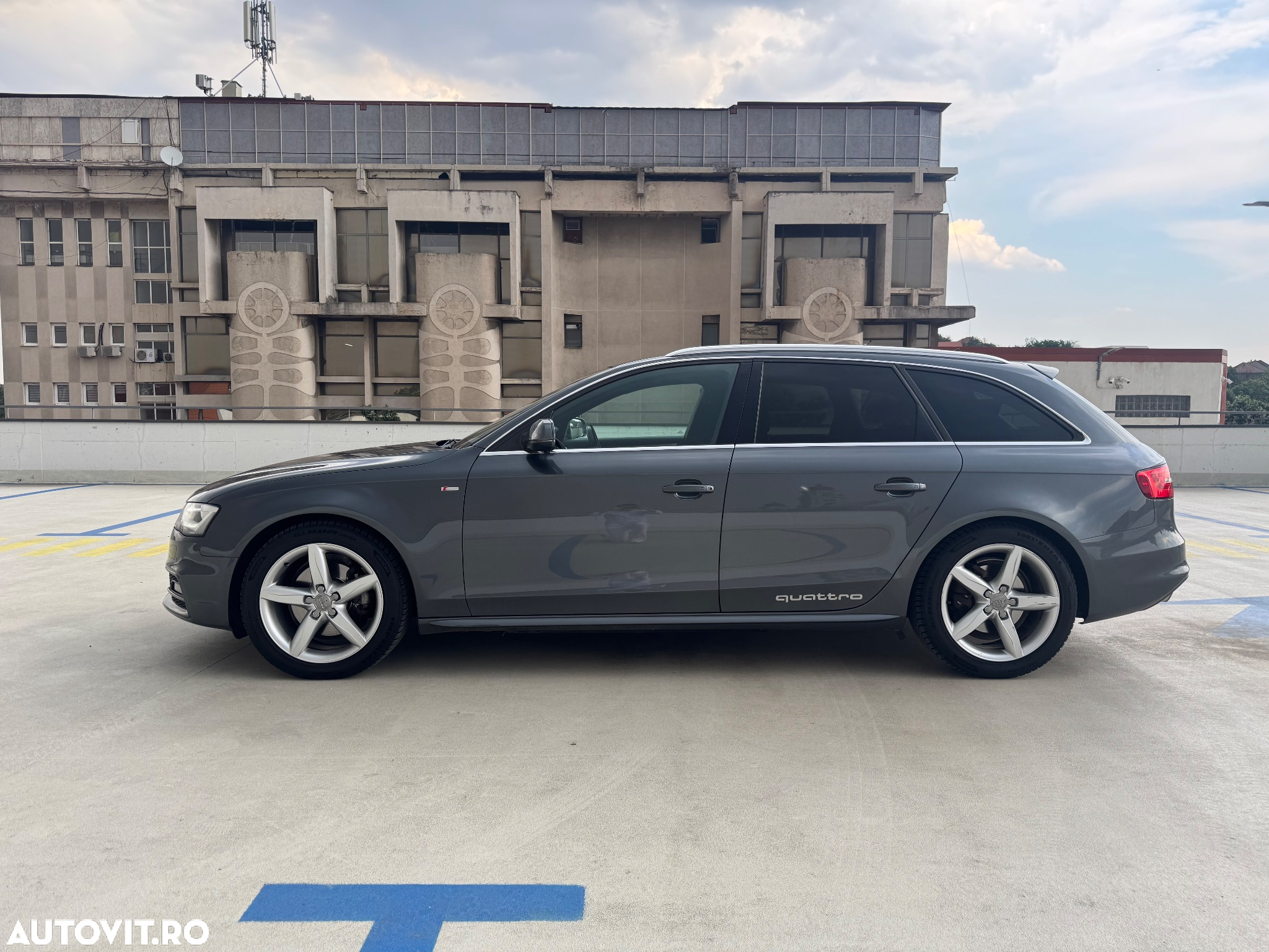 Audi A4 2.0 TDI quattro Stronic - 4