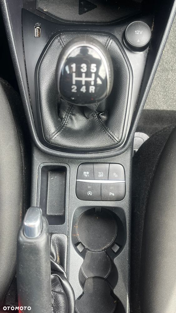 Ford Fiesta 1.1 S&S COOL&CONNECT - 14