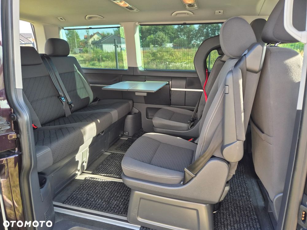 Volkswagen Multivan - 31