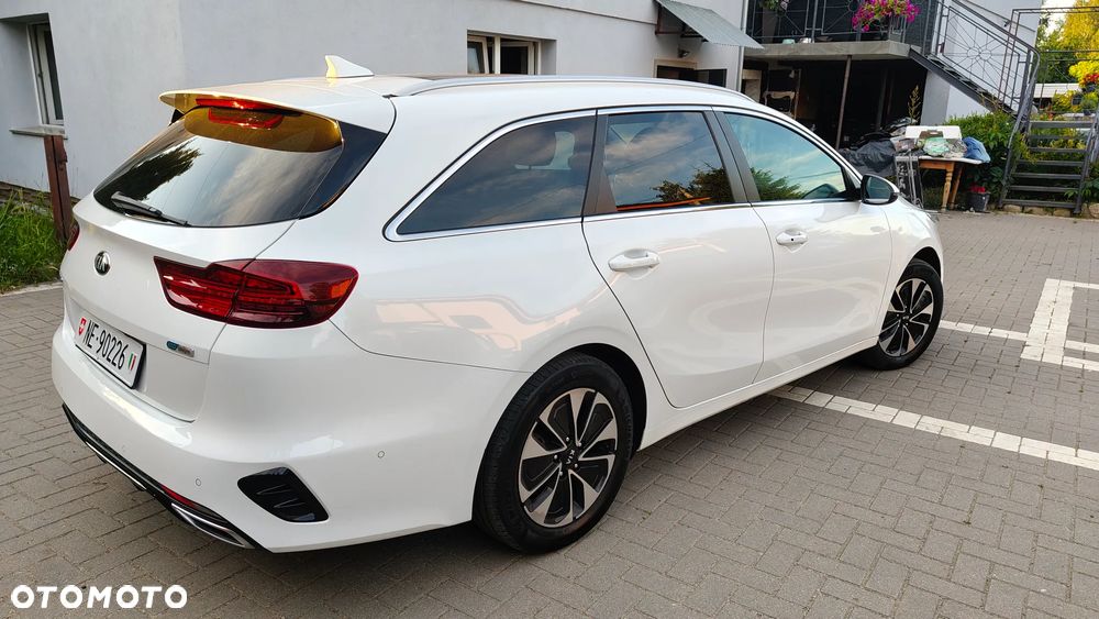 Kia Ceed 1.6 GDI PHEV L Business Line DCT - 3