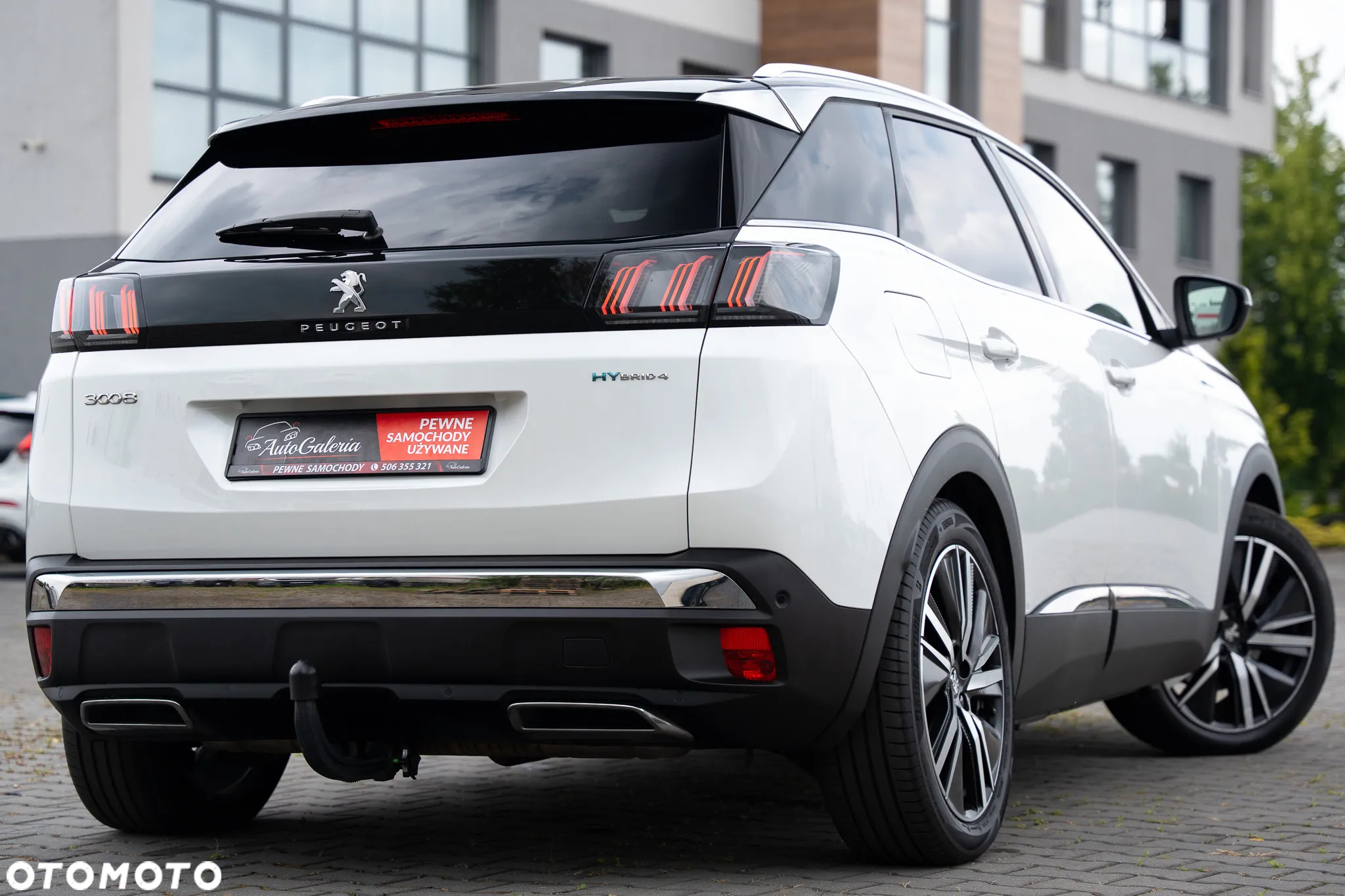 Peugeot 3008 Hybrid4 300 e-EAT8 GT - 10