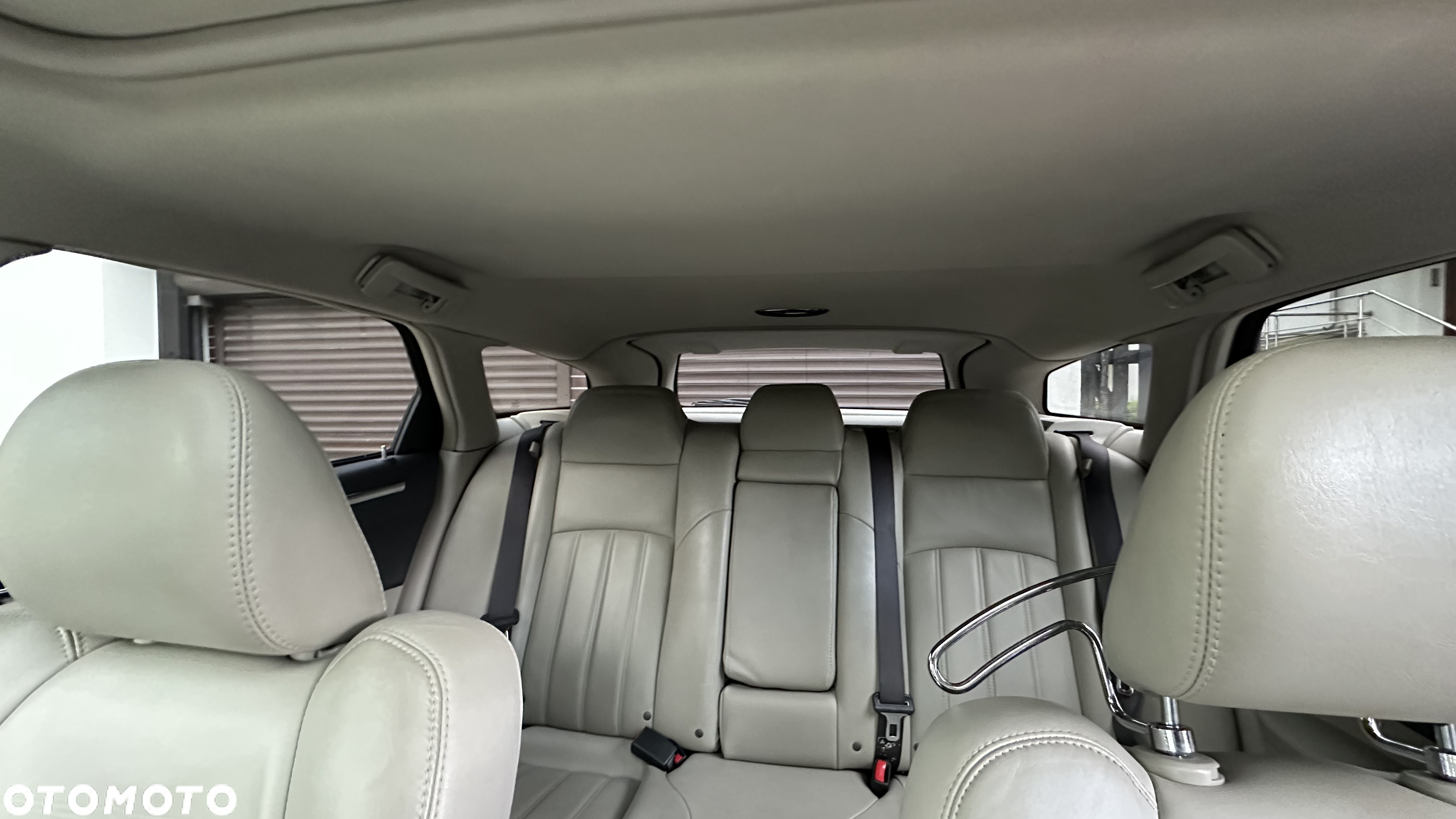 Chrysler 300C 3.5 V6 AWD - 12