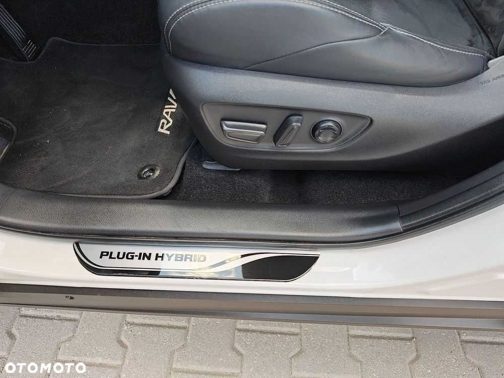 Toyota RAV4 2.5 Plug-In Hybrid GR Sport 4x4 - 24