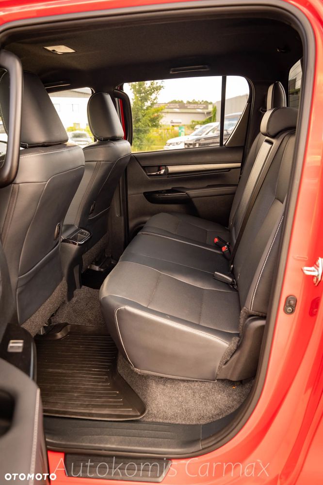 Toyota Hilux 2.8 D-4D mHEV Double Cab Invincible 4x4 - 29