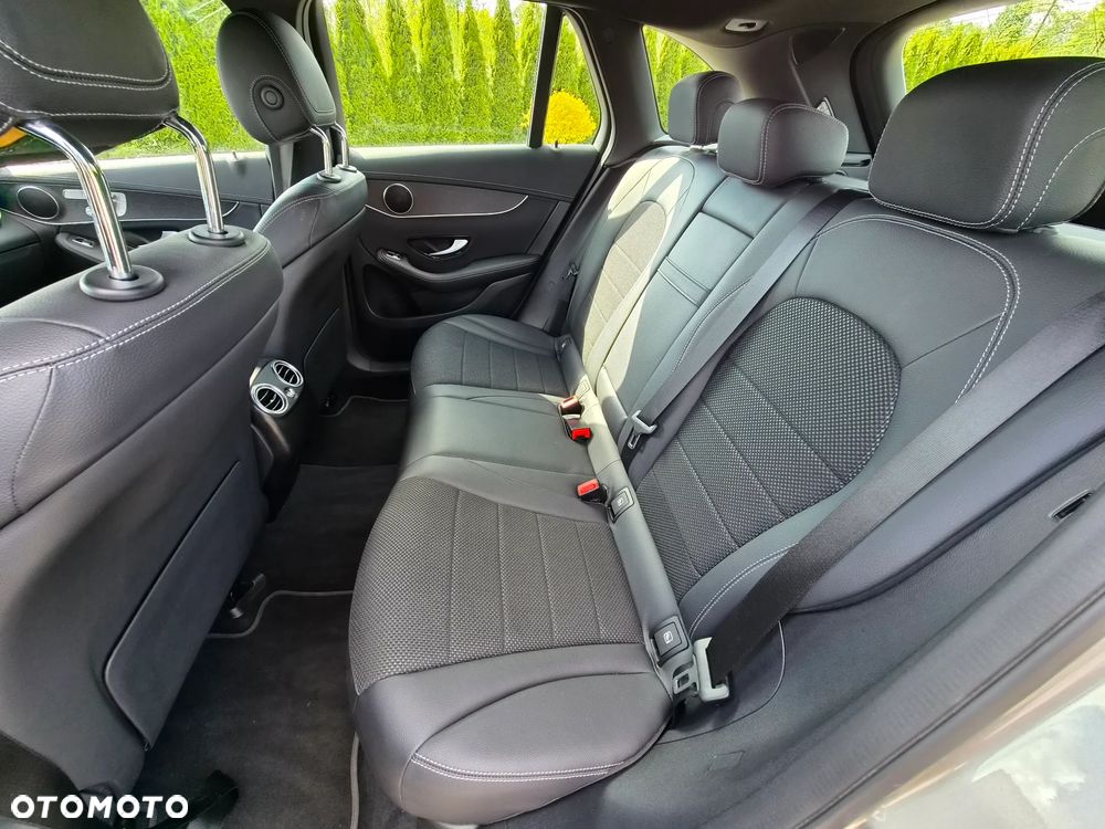 Mercedes-Benz GLC 220 d 4Matic 9G-TRONIC - 10