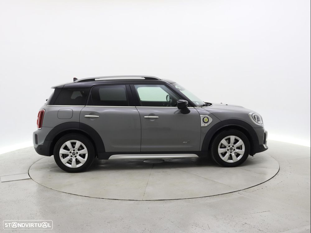 MINI Countryman Cooper SE ALL4 Auto - 8