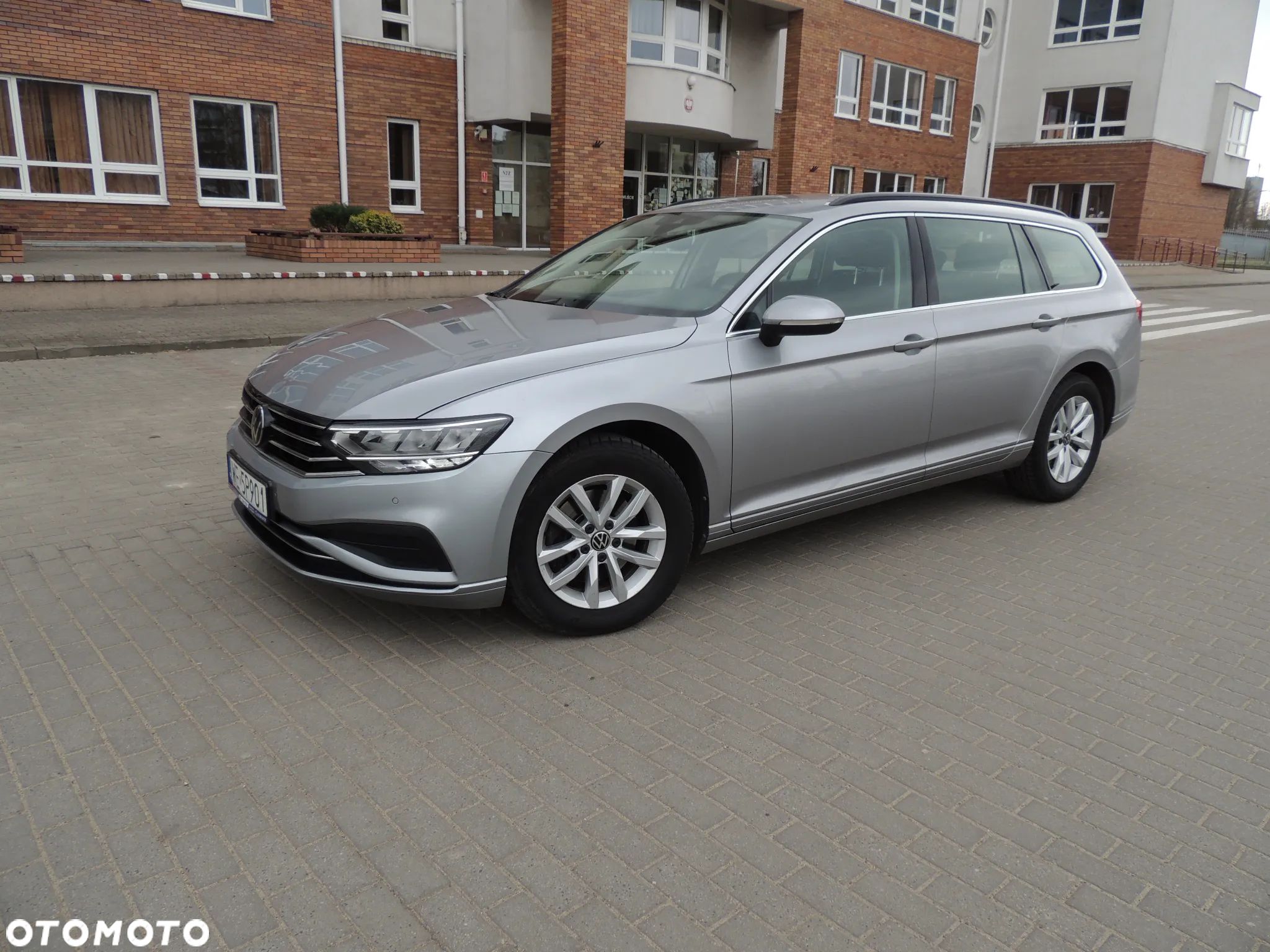 Volkswagen Passat 1.5 TSI EVO Business DSG - 1