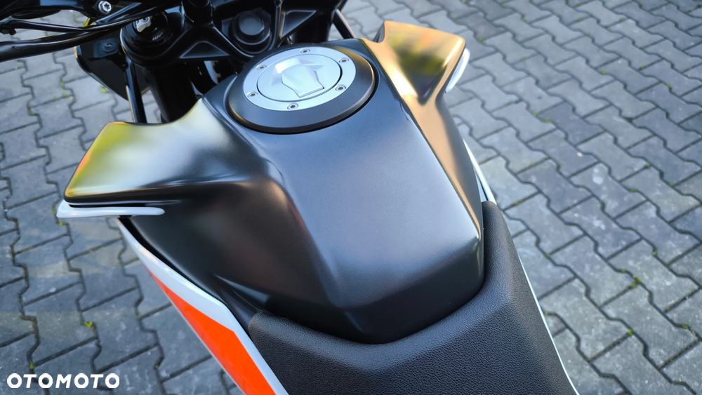 KTM Adventure - 13