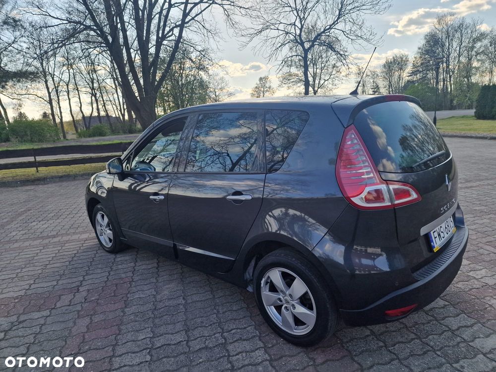 Renault Scenic 1.6 16V Luxe Expression - 6