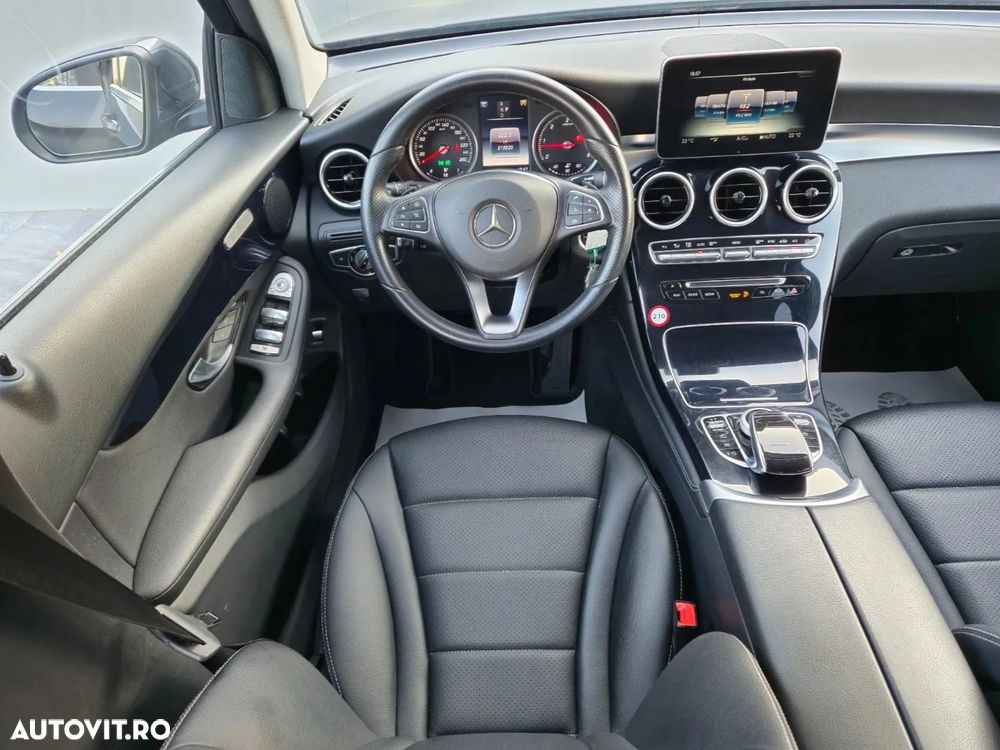Mercedes-Benz GLC 220 d 4Matic 9G-TRONIC Exclusive - 29