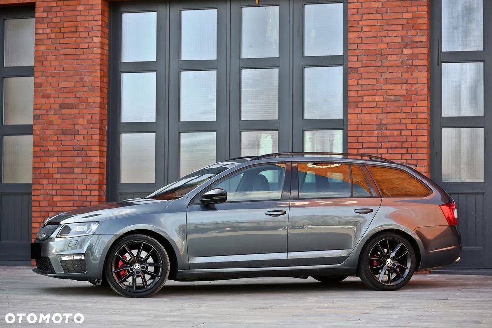 Skoda Octavia 2.0 TDI DSG RS - 9