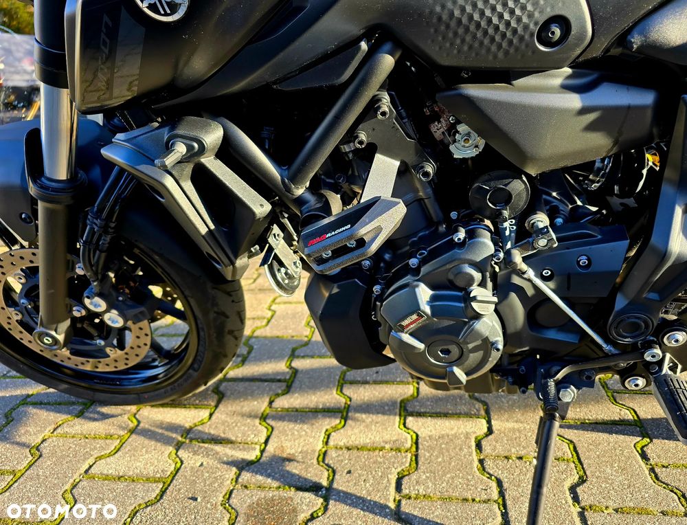 Yamaha MT - 28